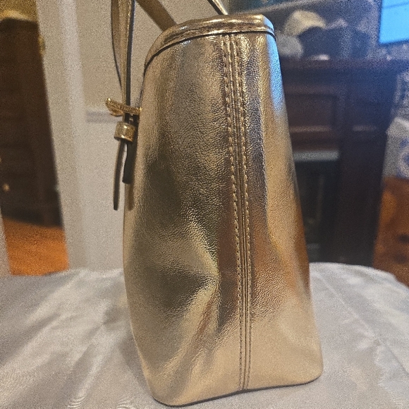 NWT  Gold Michael Kors Handbag - Picture 4 of 10